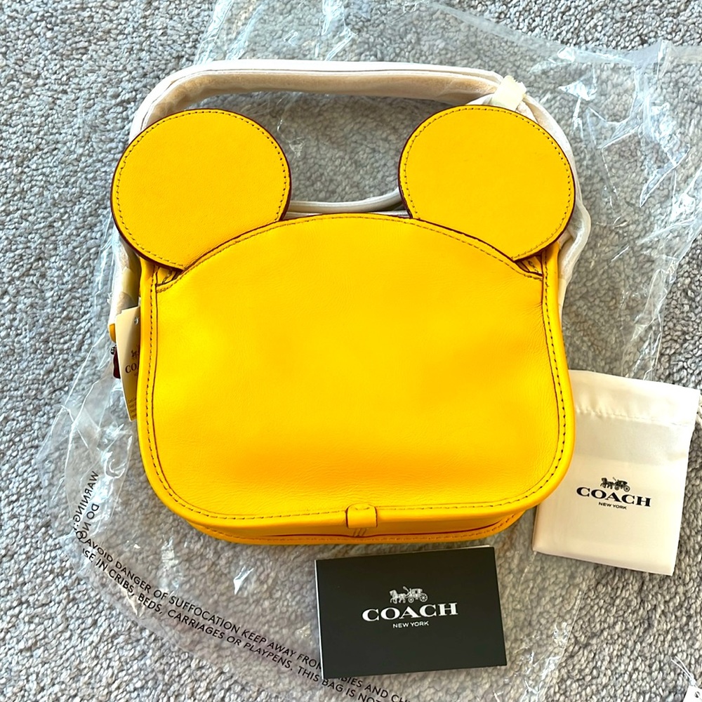 New authentic Coach Disney, Crossbody with Mickey Mouse ears, in banana color. - Picture 7 of 7